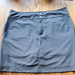 Stylish Gray Mini Skort with Button Detail. Kate Lord. Size 10